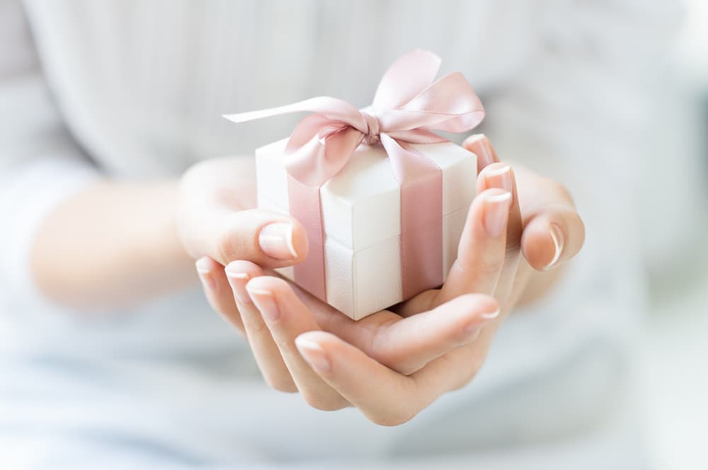 holding gift